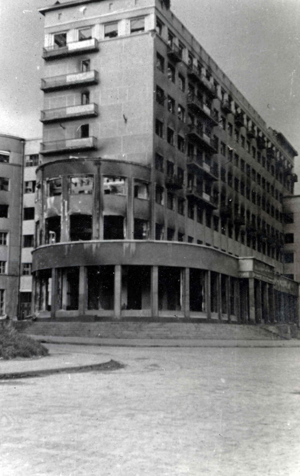 Ukraine, Kharkiv, Szabadság (Dzerzsinszkij) tér, Hotel Harkov., 1943, Varga Csaba dr., hotel, Fortepan #150842