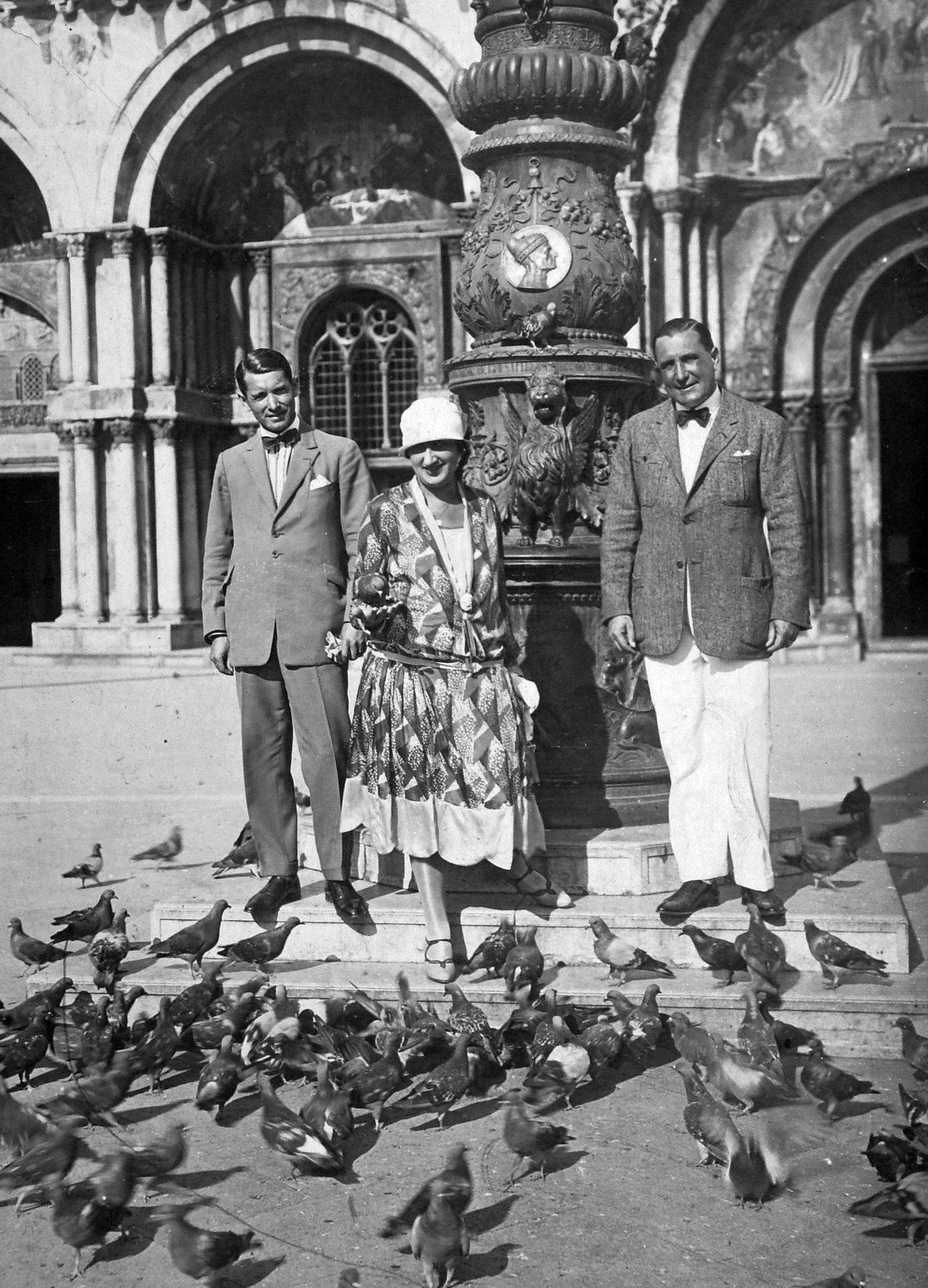 Italy, Venice, Szent Márk tér, háttérben a Szent Márk-székesegyház., 1928, Saly Noémi, dove, Fortepan #15089
