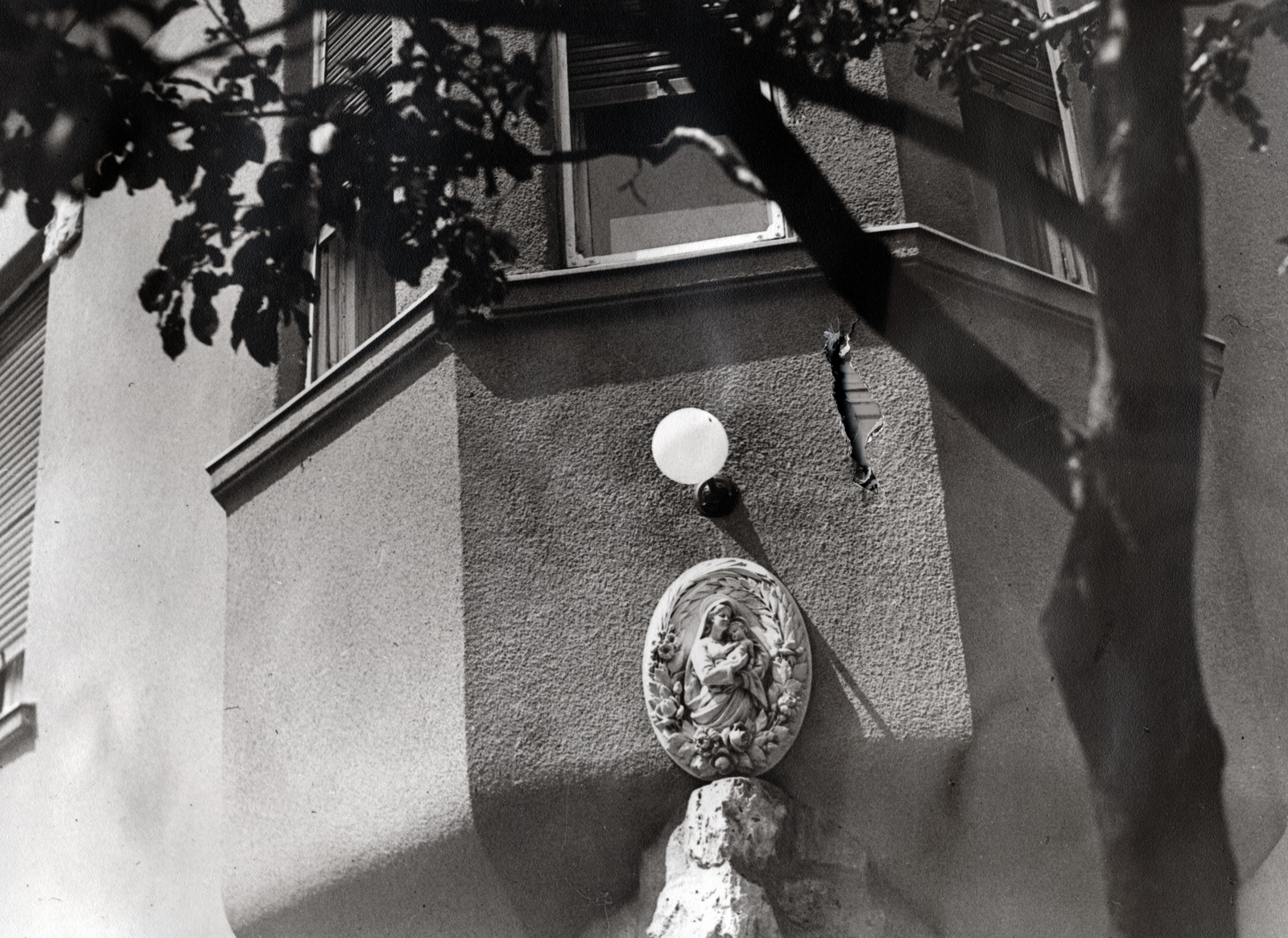 1939, Varga Csaba dr., bay window, relief, Virgin Mary-portrayal, Fortepan #150968