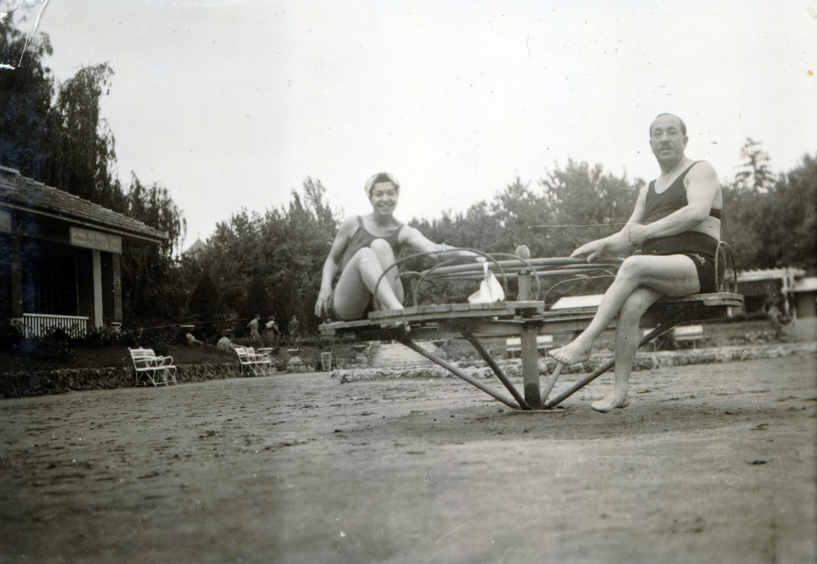 1940, Kőszegi Anna, beach, carousel, leg over leg, Fortepan #151088