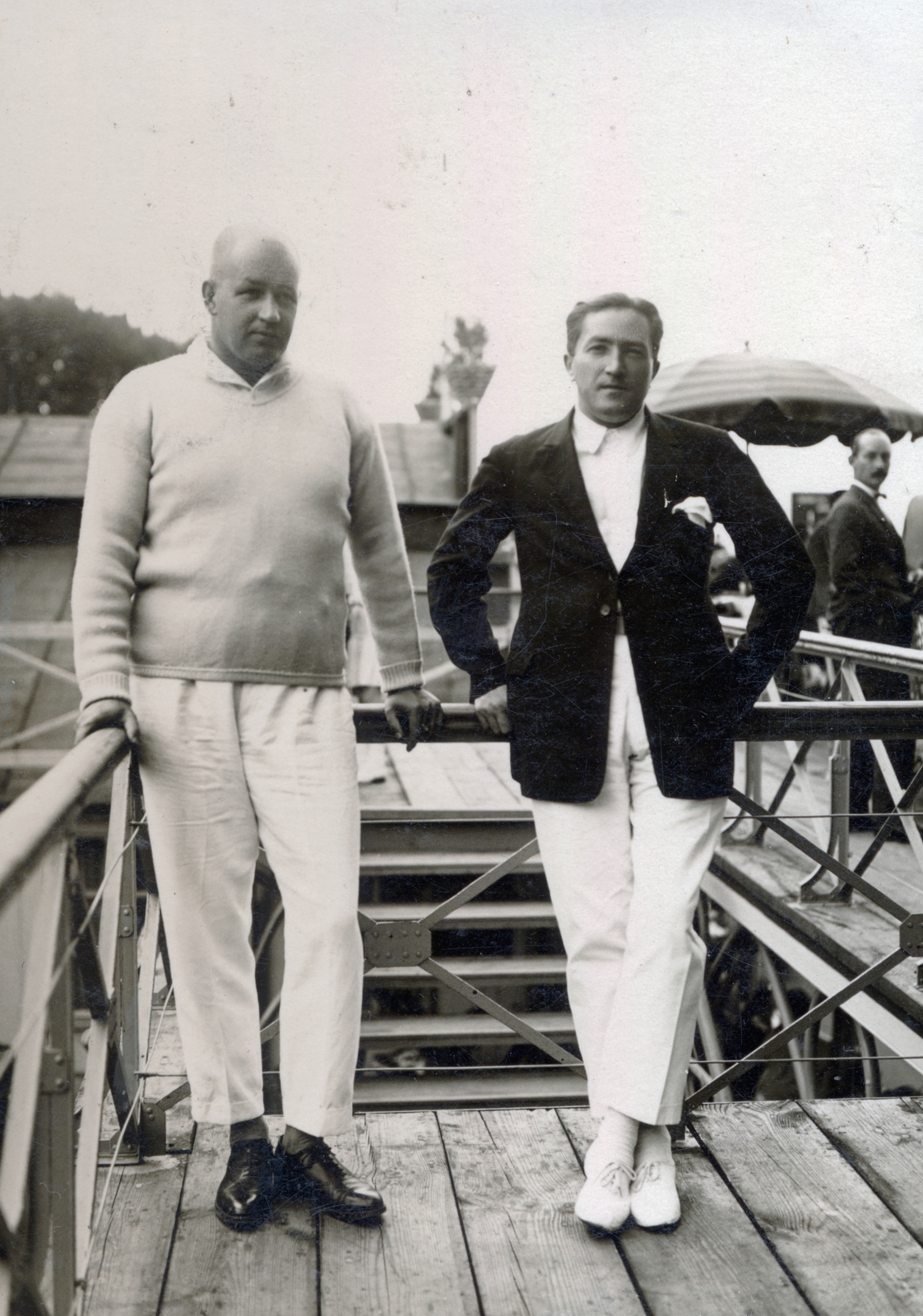 Hungary, Kelemen Aurél és Kehrling Béla teniszezők., 1932, Kőszegi Anna, Budapest, leg over leg, Fortepan #151156