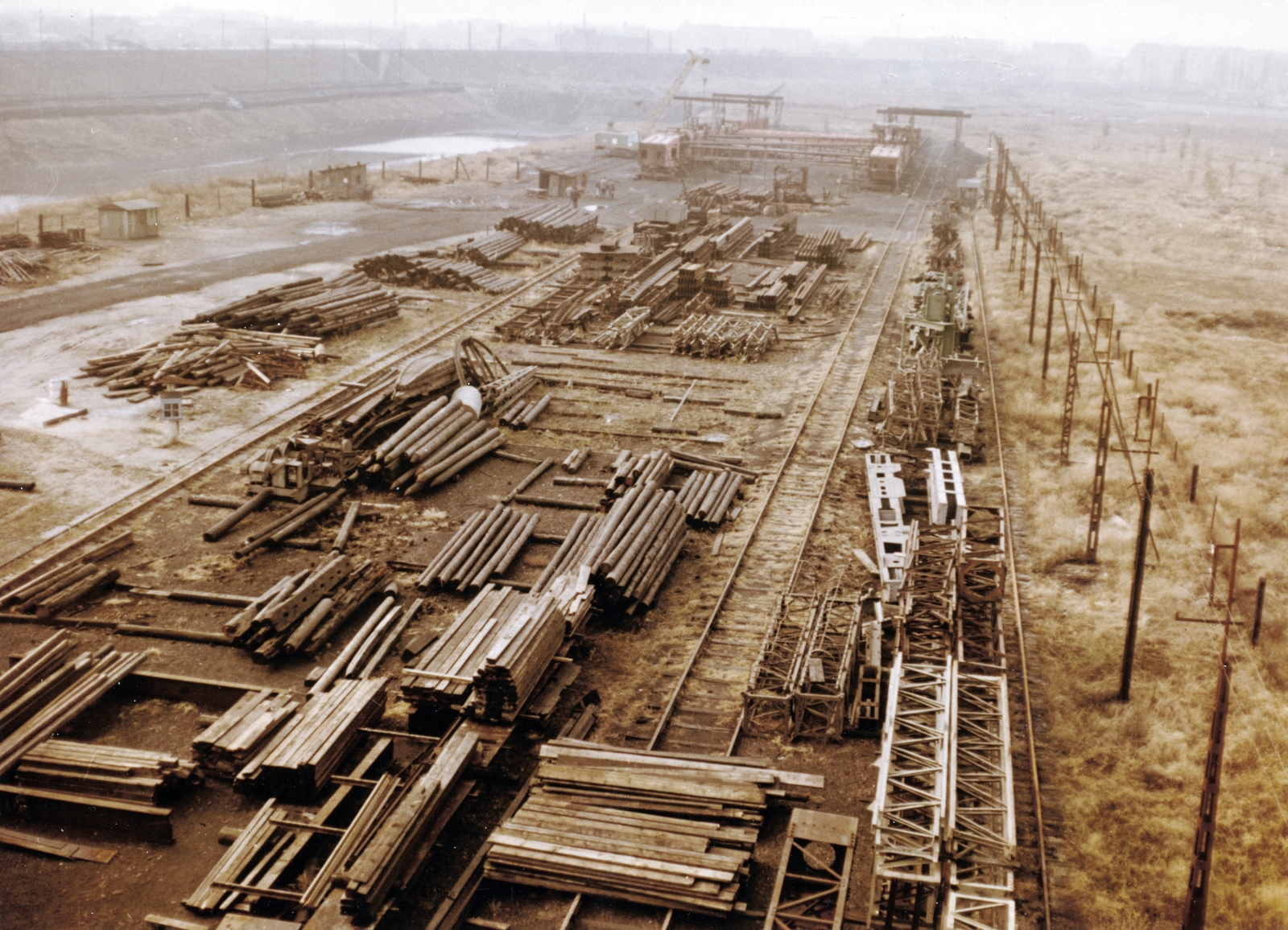 Magyarország, Budapest XI., a Ganz-MÁVAG lágymányosi telepe, az Erzsébet híd acélszerkezetének összeszerelése., 1962, Bujdosó Géza, hídépítés, Budapest, Fortepan #151477