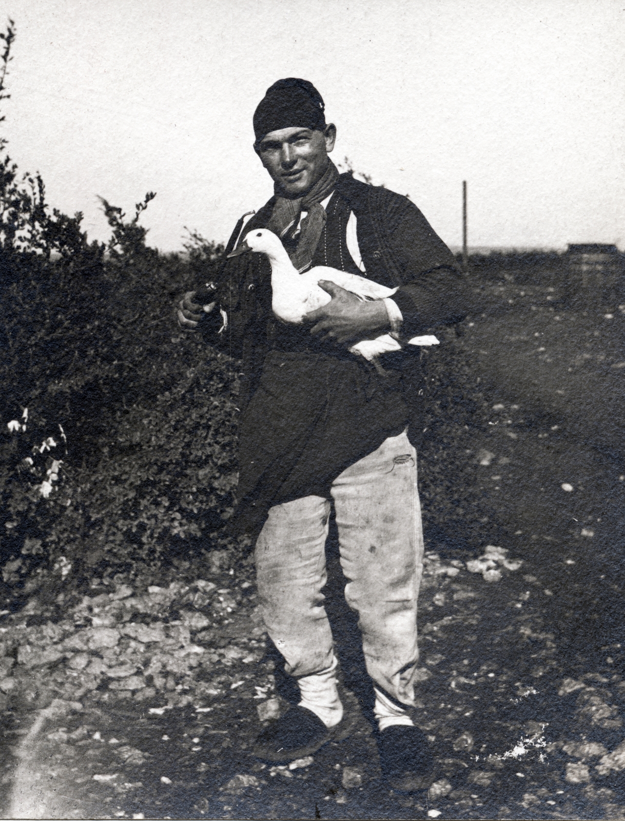 1914, Tarbay Júlia, First World War, pipe, goose, hold in arms, Fortepan #151682