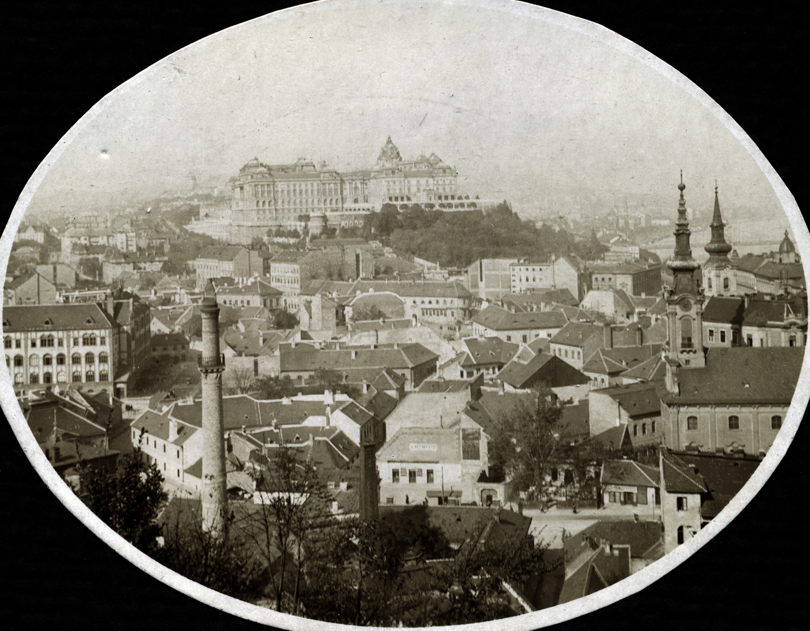 Magyarország, Budapest I., kilátás a Gellérthegyről a Tabán és a Királyi Palota (később Budavári Palota) felé., 1906, Tarbay Júlia, vár, Budapest, Fortepan #151698