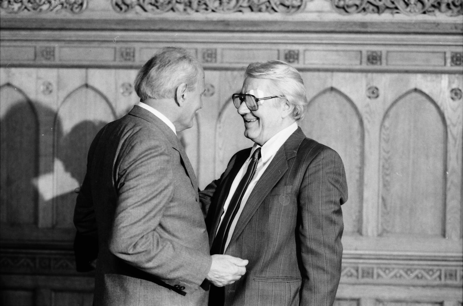 Hungary, Budapest V., Parlament, Göncz Árpád ideiglenes köztársasági elnök és Sütő András író. A felvétel 1990. június 26-án készült., 1990, Szigetváry Zsolt, Budapest, Fortepan #152360