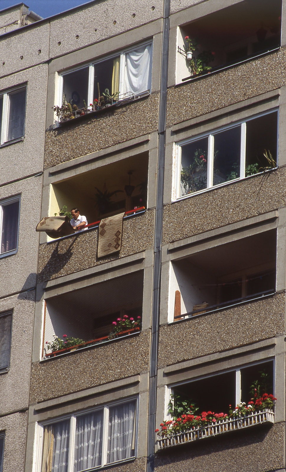 Hungary, Óbuda, Budapest III., lakótelepi életkép., 1989, Kölcsényi Zoltán, colorful, concrete block of flats, Budapest, Fortepan #152936