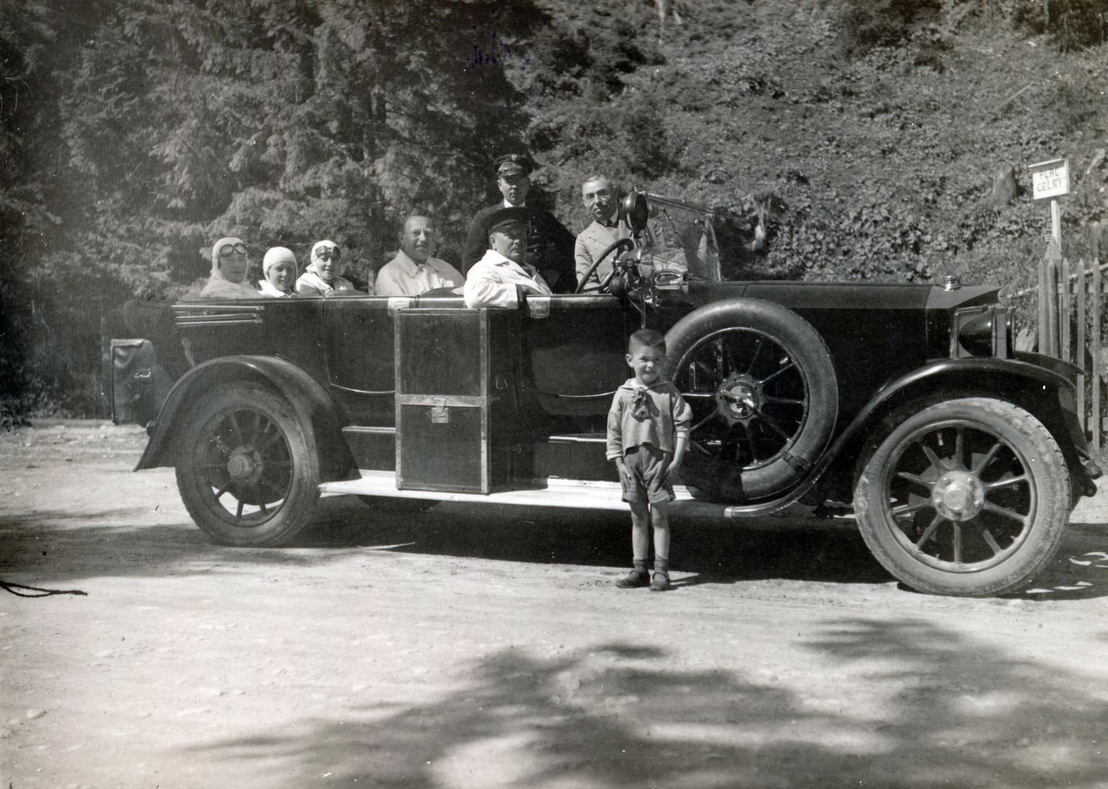 , 1931, Somló Cecília, Steyr-brand, sailor blouse, shorts, kid, automobile, spare wheel, Fortepan #153185