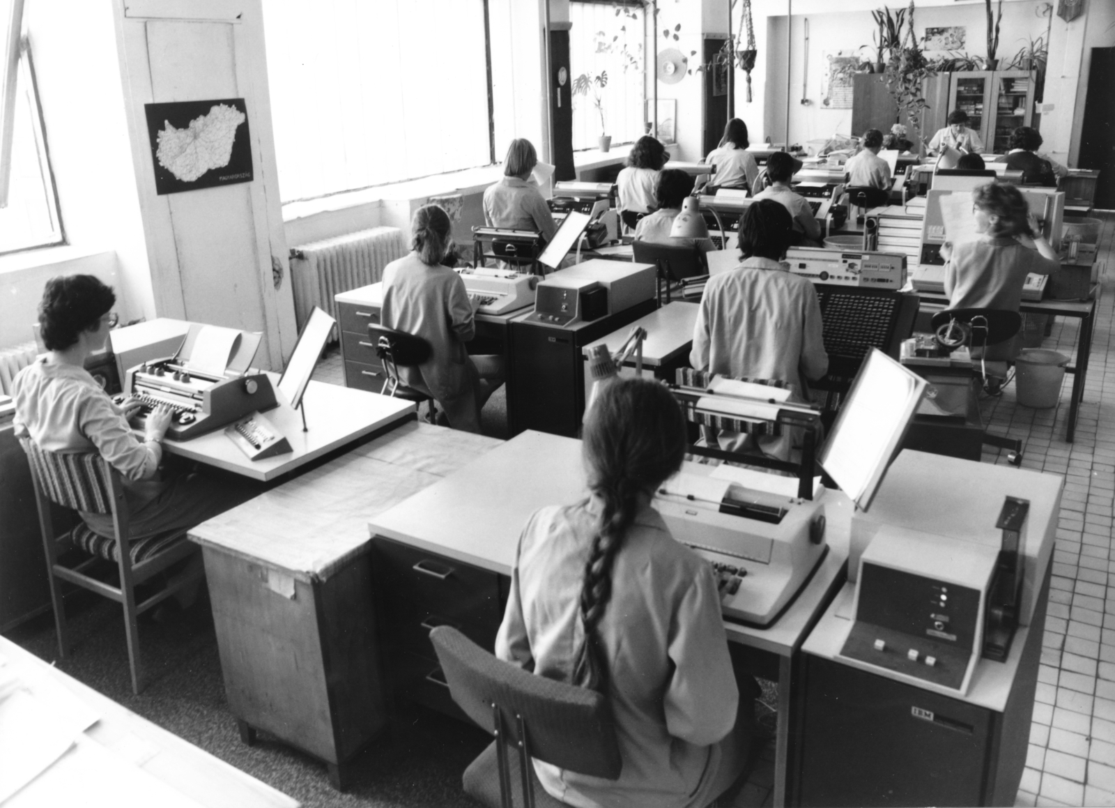 1981, Székely Tamás, map, typist, typing, Fortepan #153276