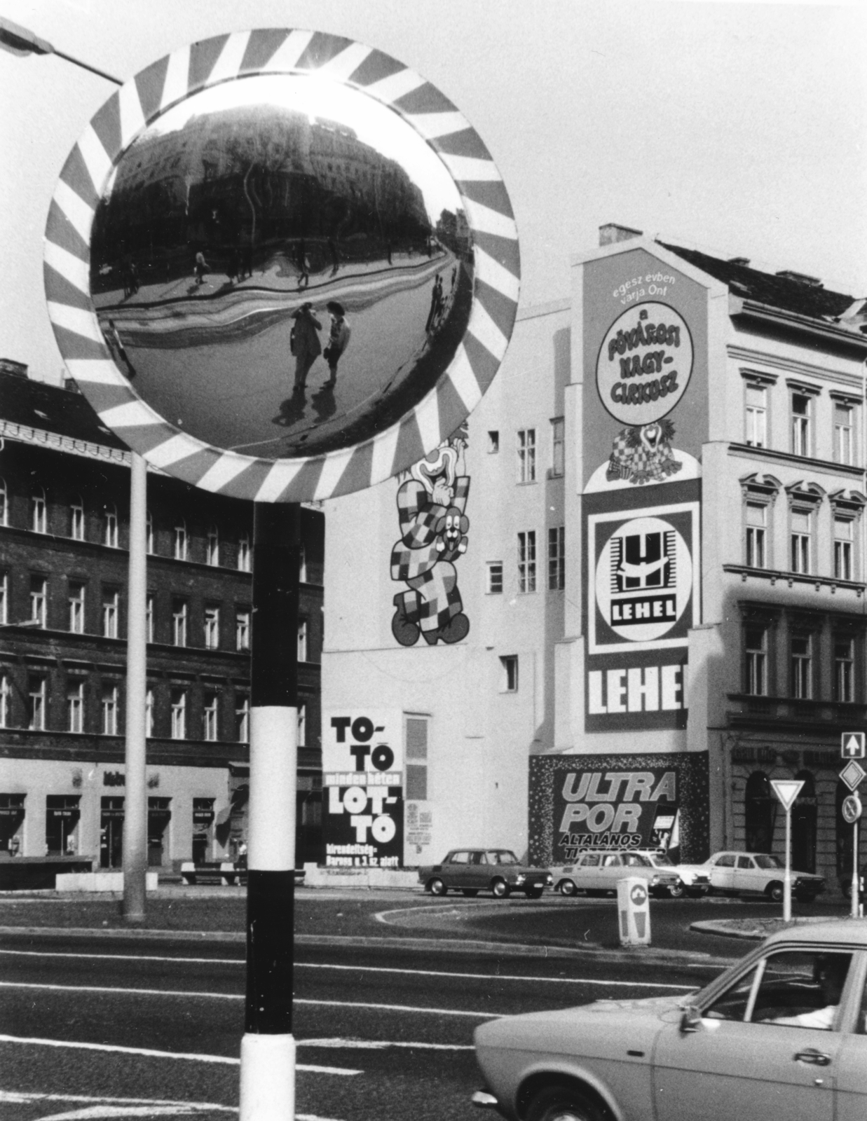 Hungary, Budapest VIII., Kálvin tér, Baross utca - Üllői út közötti tűzfal., 1977, Giltán Tivadar, ad, mirror, firewall, Budapest, lottery, Fortepan #153445