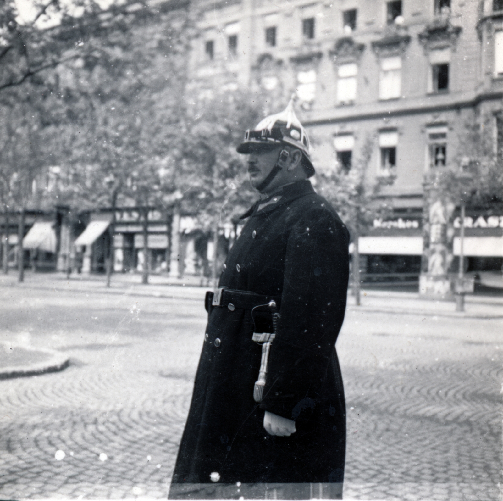 Hungary, Budapest VI., Andrássy út a Rózsa utca kereszteződésénél, szemben a 74 és 76 számú ház., 1938, Fortepan/Album022, Budapest, Fortepan #153619