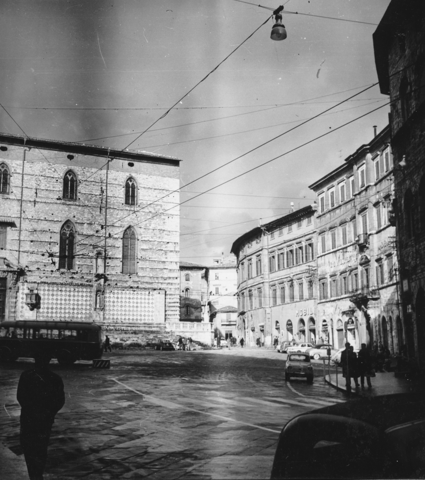 Italy, Perugia, Piazza IV Novembre, balra a Cattedrale di San Lorenzo., 1959, Koppány András, Fortepan #153881