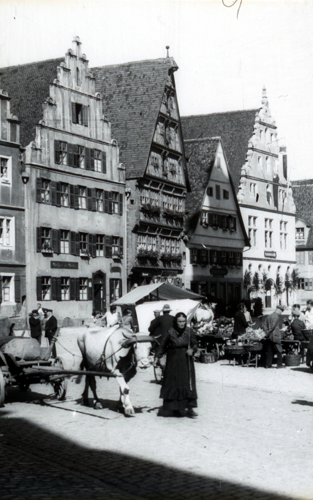 Germany, Dinkelsbühl, Marktplatz, a Weinmarkt felé nézve., 1933, Szekrényesy Réka, Fortepan #153950