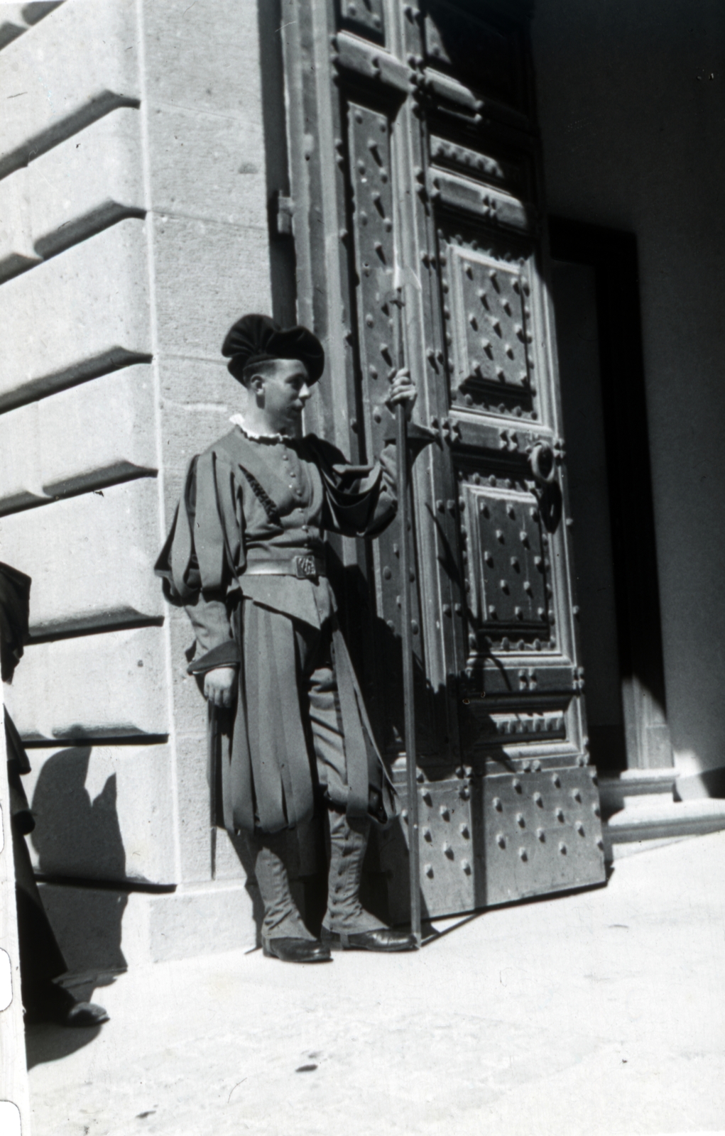 1933, Szekrényesy Réka, guard of honour, Fortepan #153990