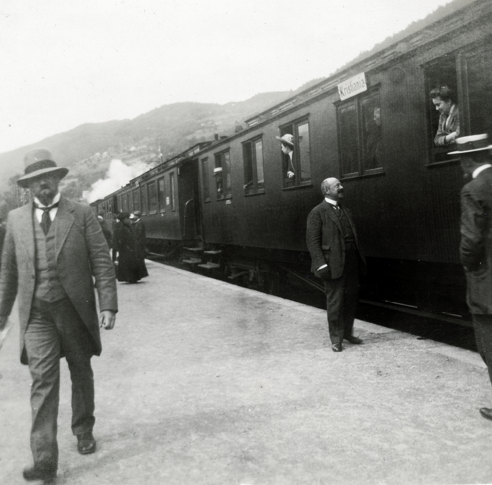 1917, Szesztay család, train station, Fortepan #154140