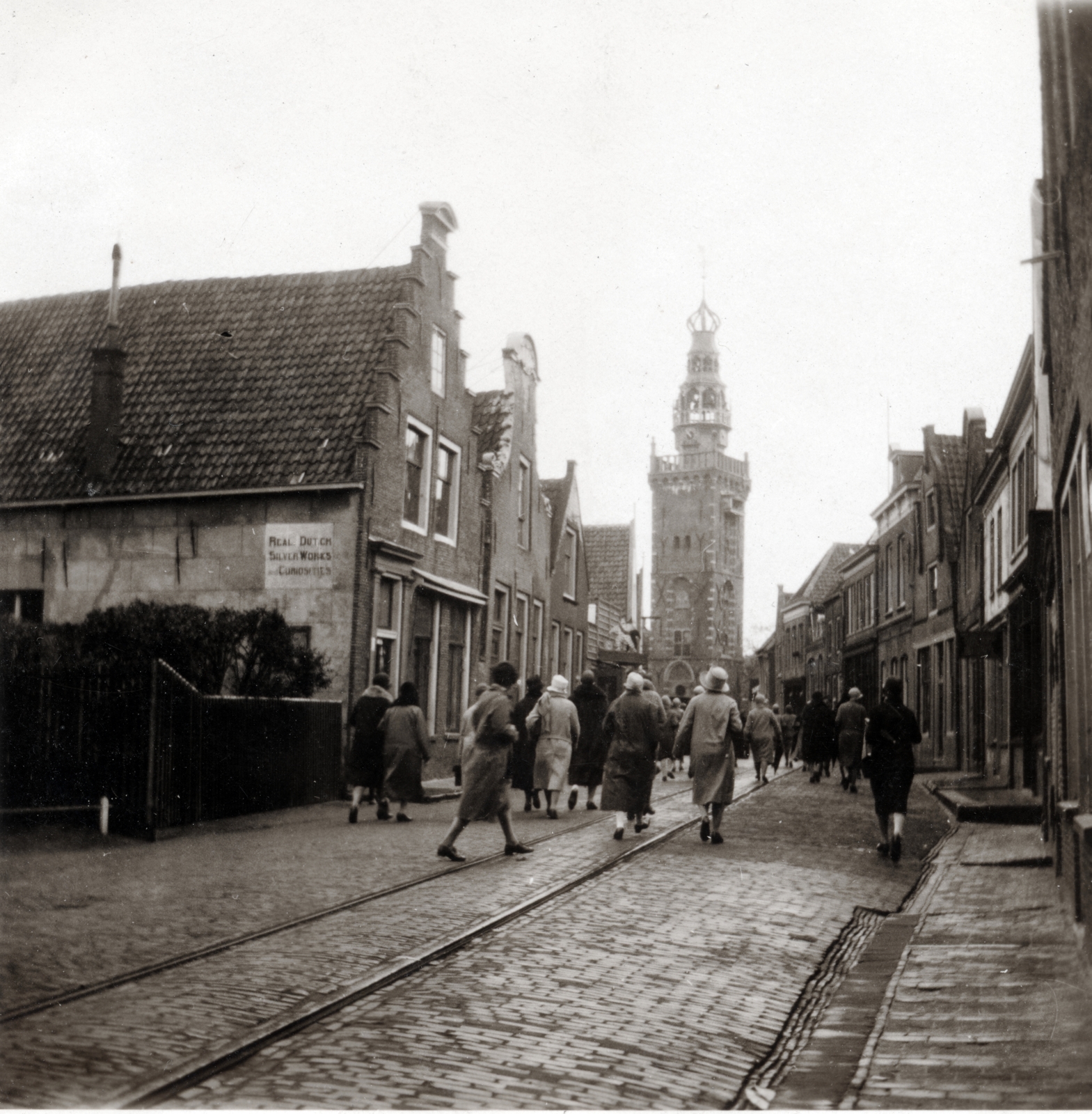 Netherlands, Monnickendam, Kerkstraat a Városháza tornya felé nézve., 1931, Szesztay család, rails, photo aspect ratio: square, bell tower, Fortepan #154205