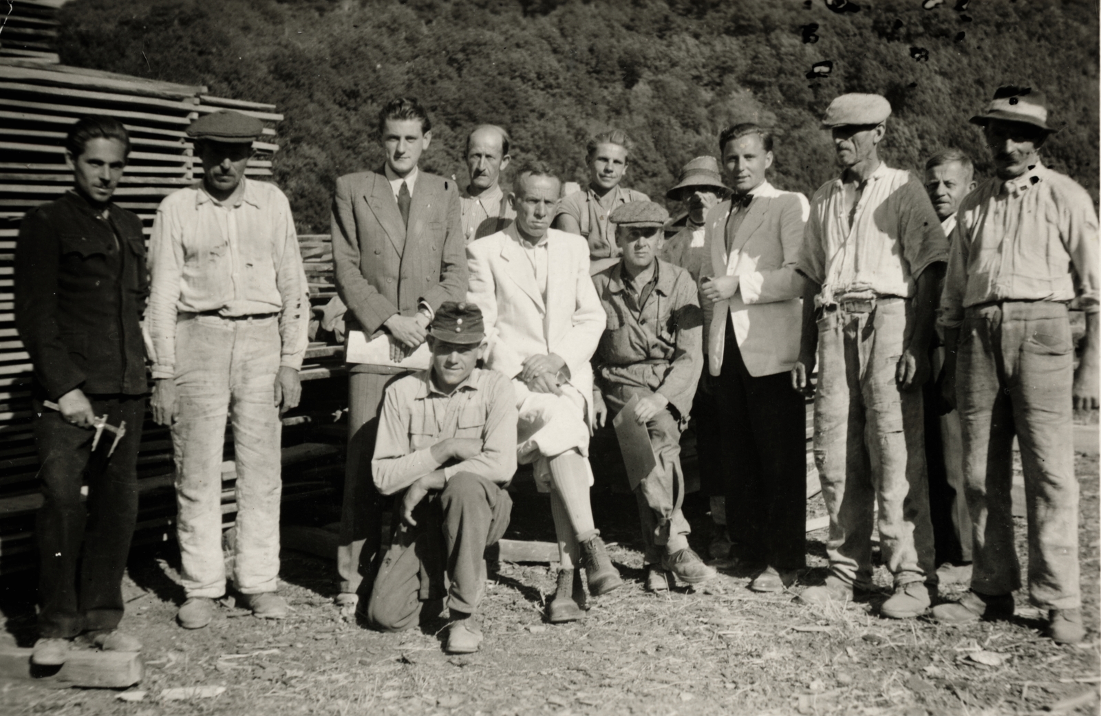 1947, Friedmann Ágnes, tableau, worker, men, building material, Fortepan #154249