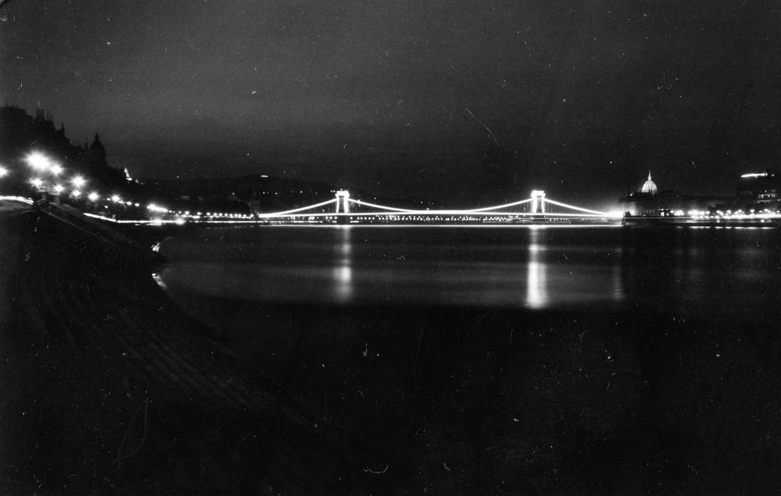 Hungary, Budapest, Széchenyi Lánchíd., 1938, Orosz Heléna, bridge, floodlighting, suspension bridge, William Tierney Clark-design, Fortepan #15452