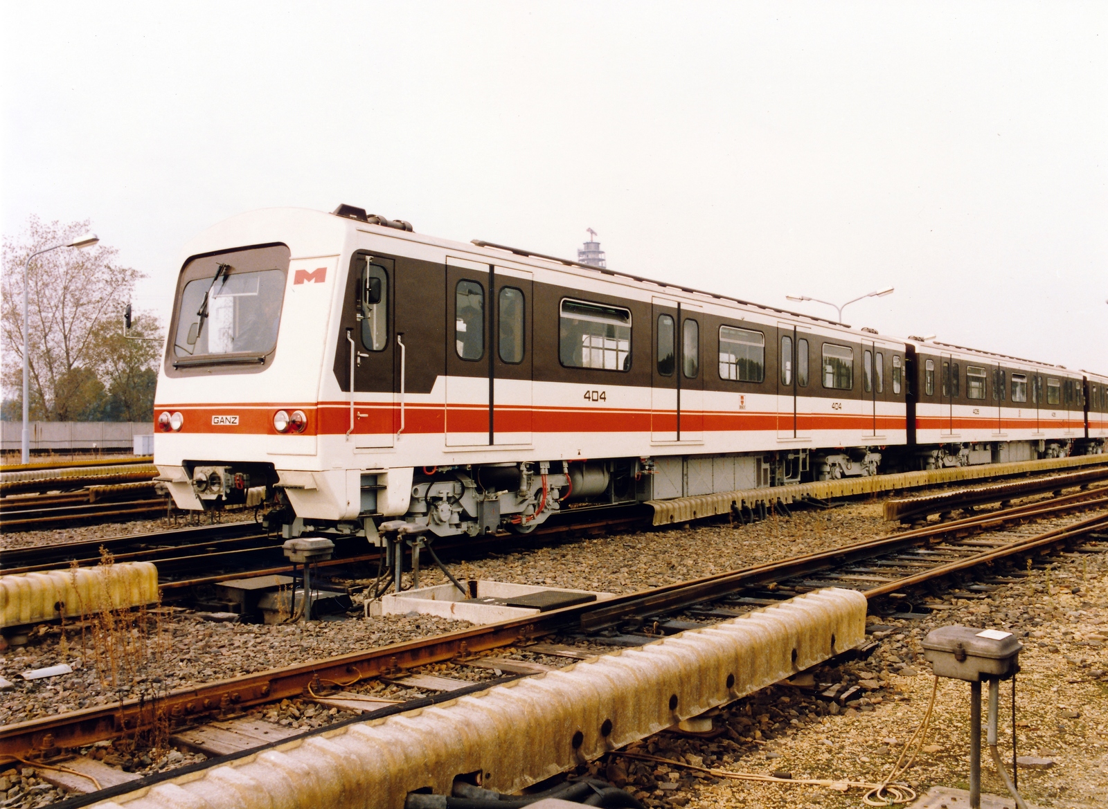 Magyarország, Budapest X., a Metró Kőér utcai járműtelepe. A BKV részére gyártott Ganz–Hunslet G2 metrószerelvény., 1987, Surányi Sándor - György József, Ganz-márka, metró, Budapest, Ganz-Hunslet G2, Fortepan #154535