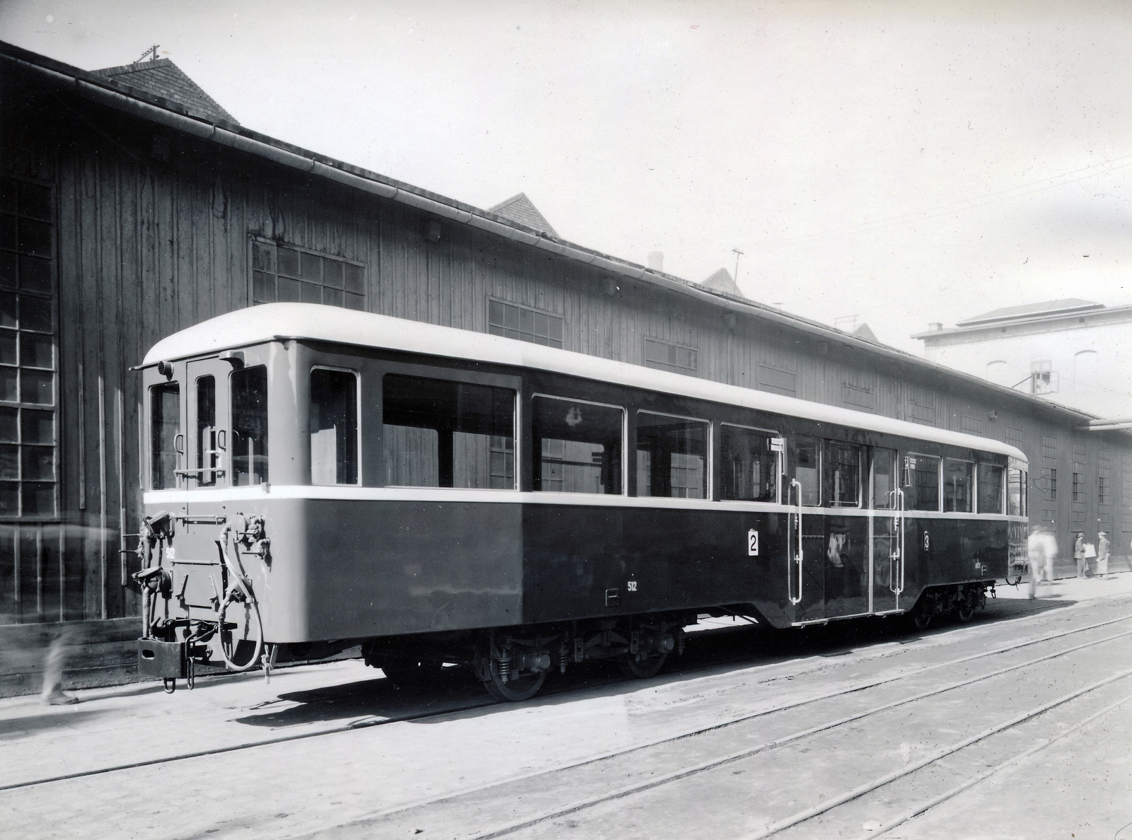 Hungary, Budapest VIII., Kőbányai út 31., a Ganz gyár területe. A BHÉV részére szállított P XV típusú, 4-tengelyes, középbejárós pótkocsi., 1943, Surányi Sándor - György József, Budapest, Fortepan #154637