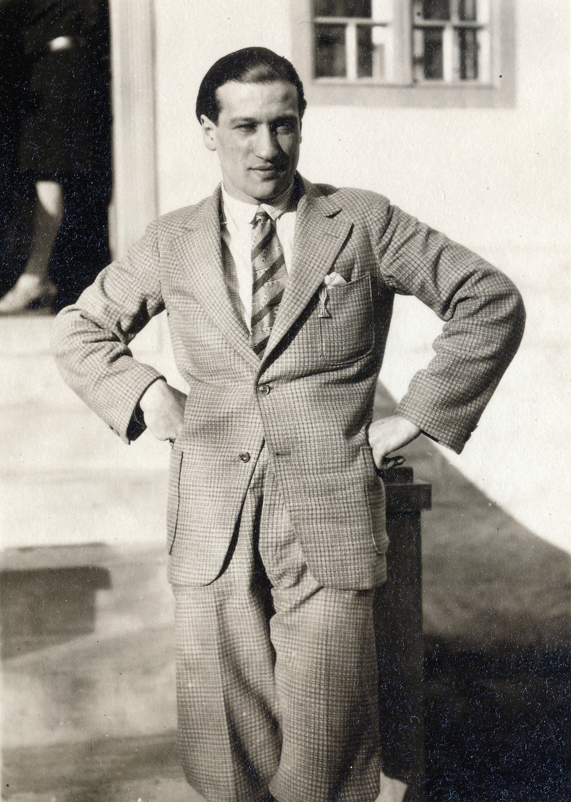 1932, Lábatlan Polgármesteri Hivatal, man, akimbo, tie, suit, Fortepan #154990