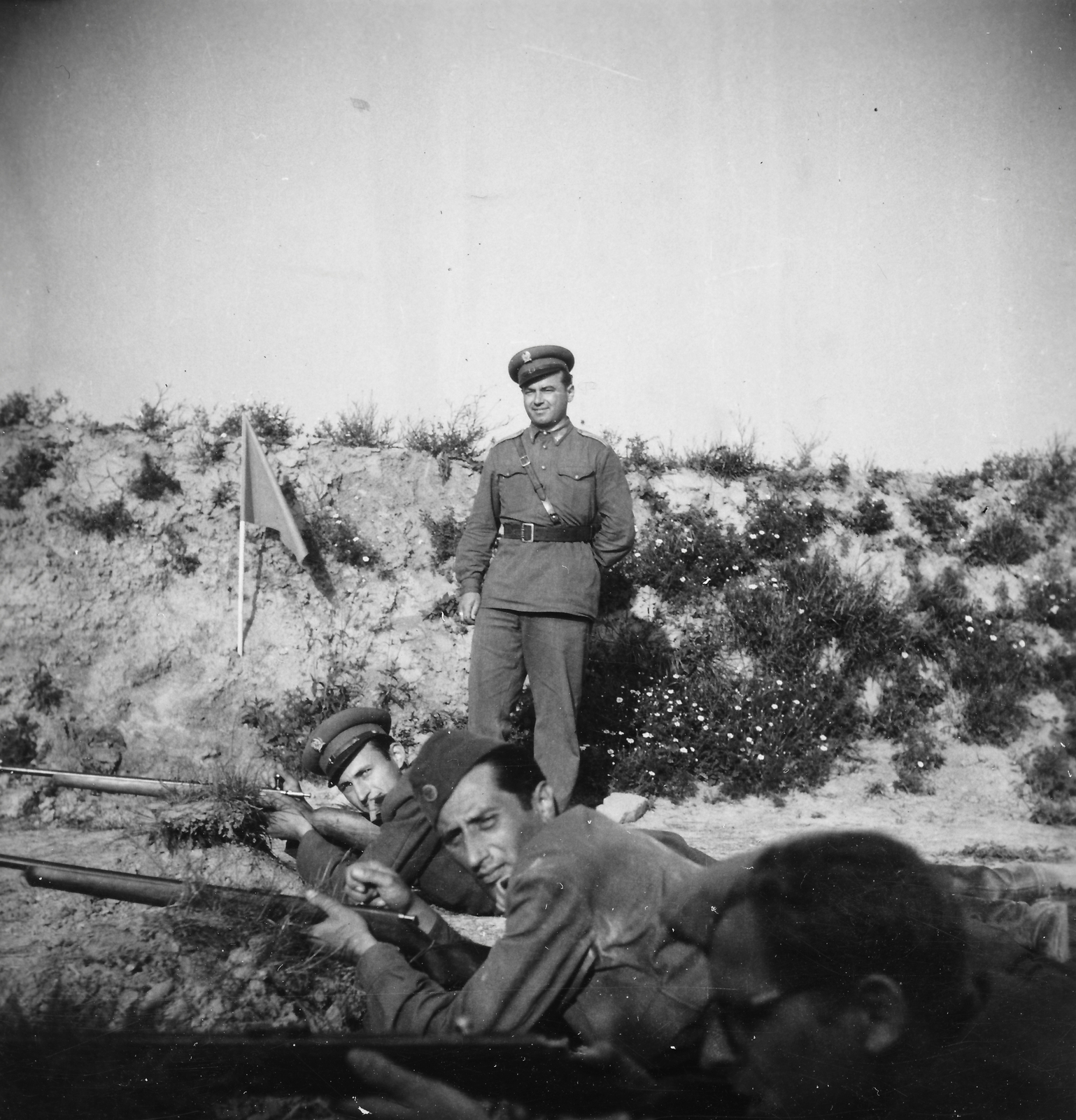 1954, Lábatlan Polgármesteri Hivatal, soldier, weapon, lying on stomach, Fortepan #154993