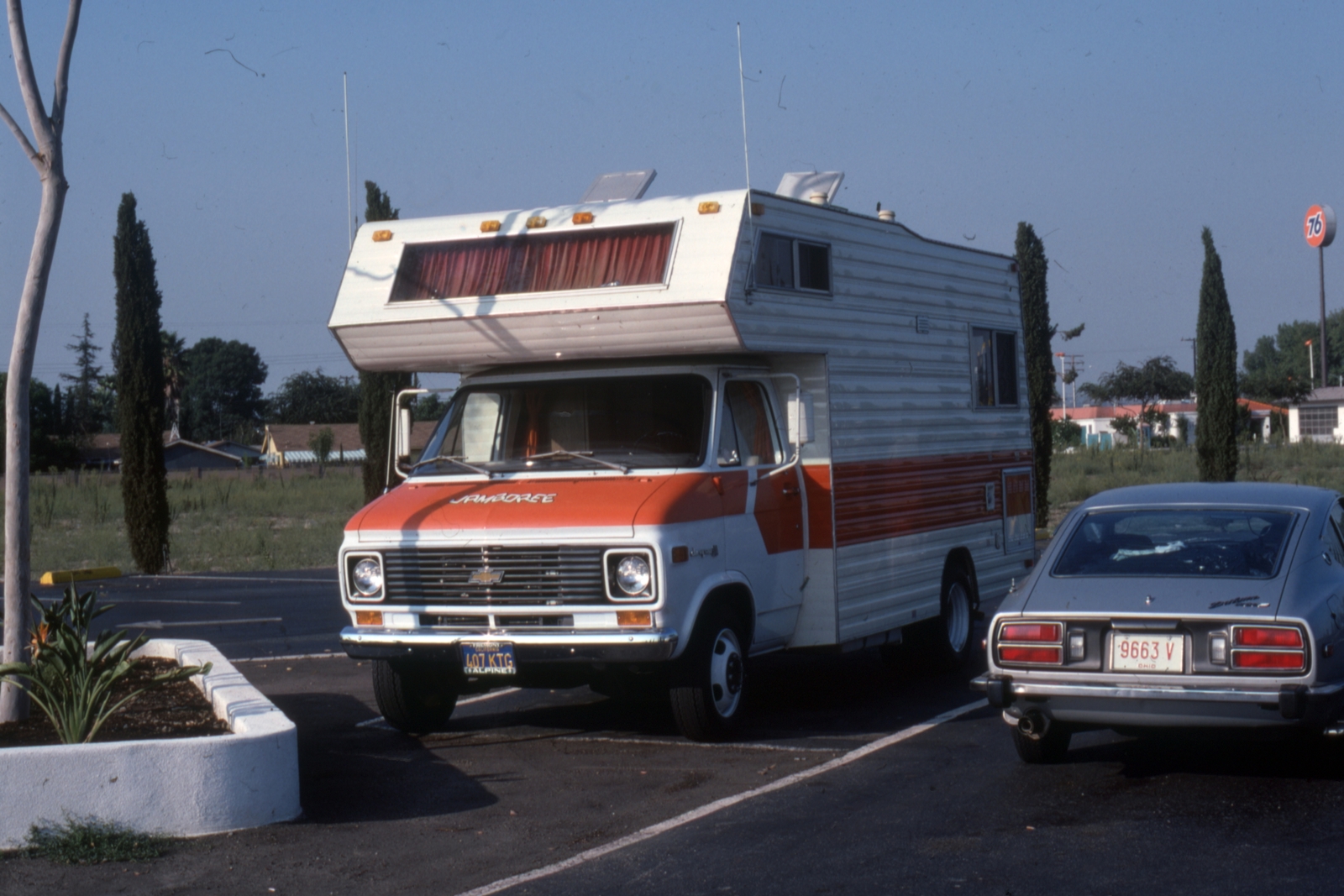 Amerikai Egyesült Államok, 1976, Bogdan Celichowski, színes, Chevrolet-márka, lakóbusz, Fortepan #155163