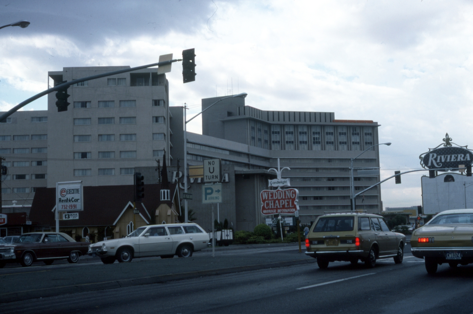 Amerikai Egyesült Államok, Nevada állam, Las Vegas, South Las Vegas Boulevard 2901, Riviera Hotel., 1976, Bogdan Celichowski, színes, Fortepan #155206