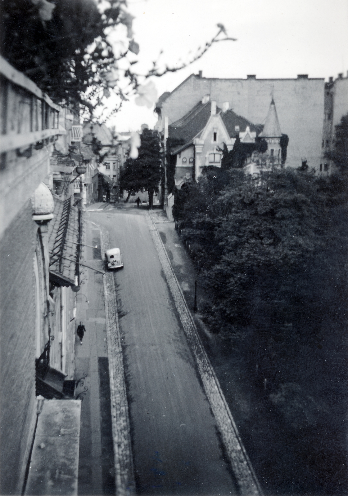 Magyarország, Budapest II., Buday László utca, kilátás a 2 számú ház V. emeletéről a Rózsahegy utca torkolata felé., 1940, Török Gyöngyvér, Budapest, Fortepan #155350