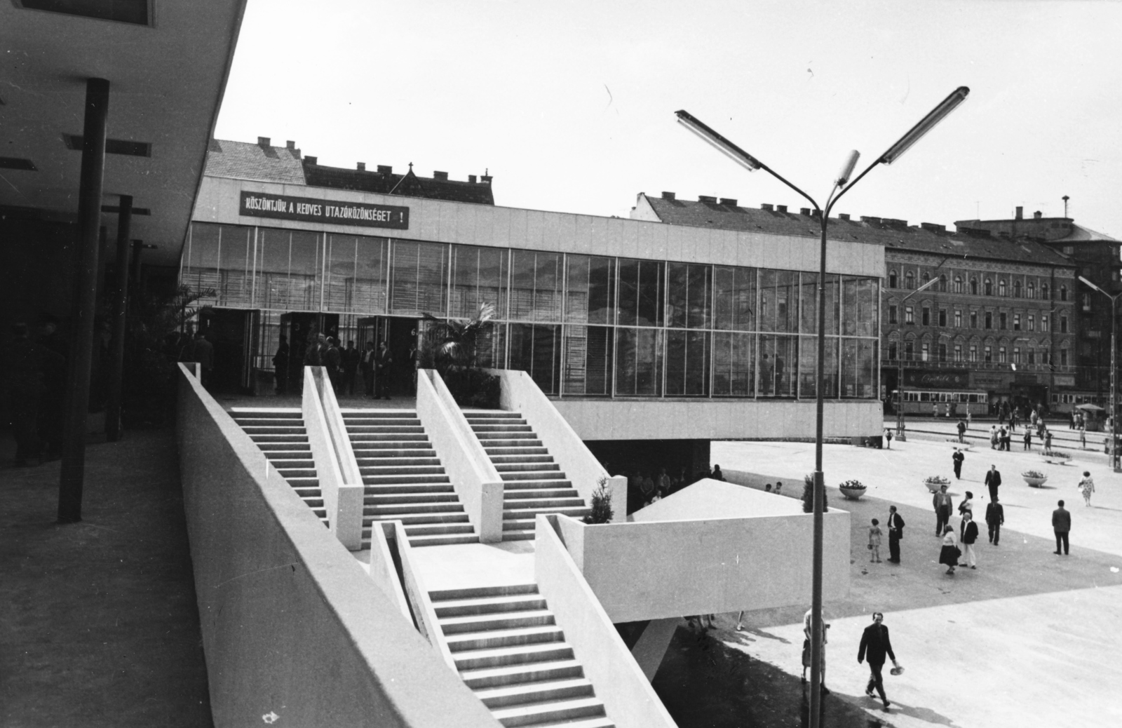 Magyarország, Budapest I., Déli pályaudvar, jobbra a háttérben az Alkotás utca., 1962, Racsmány Dömötör, Budapest, lépcső, Fortepan #155991
