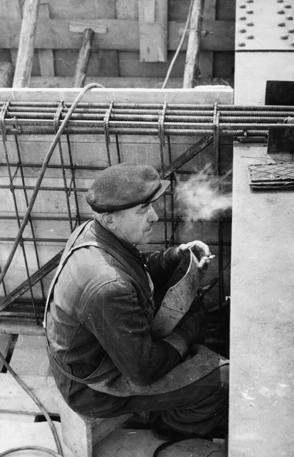 Magyarország, Budapest I., Déli pályaudvar, a felvétel az átépítés idején készült. Az utascsarnok födémének zsaluzása, vasbetonváz szerelése., 1962, Racsmány Dömötör, Budapest, Fortepan #156013