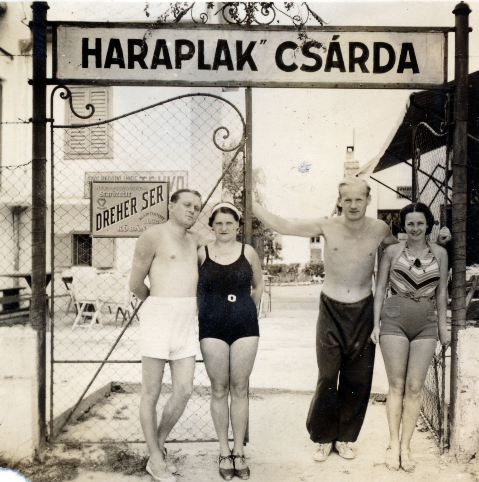 Hungary, Budapest III., Római part, Haraplak csárda., 1941, Zentai Dávid, Budapest, half-naked, bathing suit, store display, Dreher-brand, Fortepan #156105