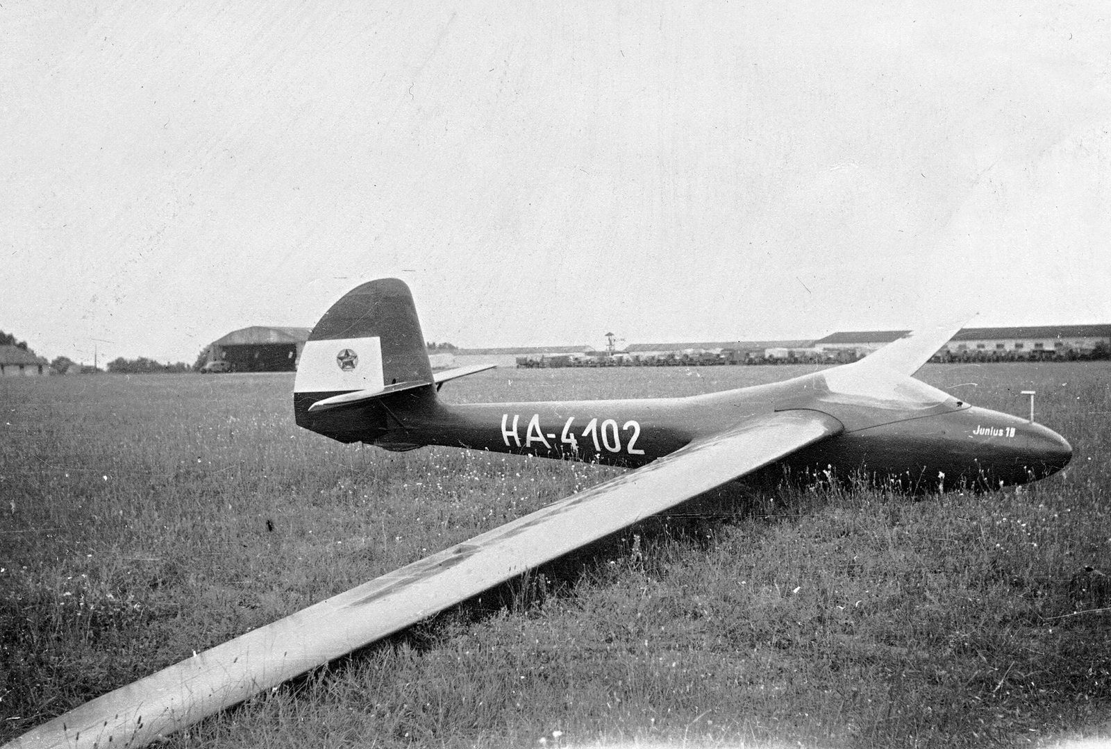 Hungary, Mátyásföld Airport, Budapest XVI., Rubik R-22S Junius 18 vitorlázó repülőgép., 1953, Erky-Nagy Tibor, transport, Hungarian brand, airplane, airport, sailplane, Budapest, Fortepan #15621