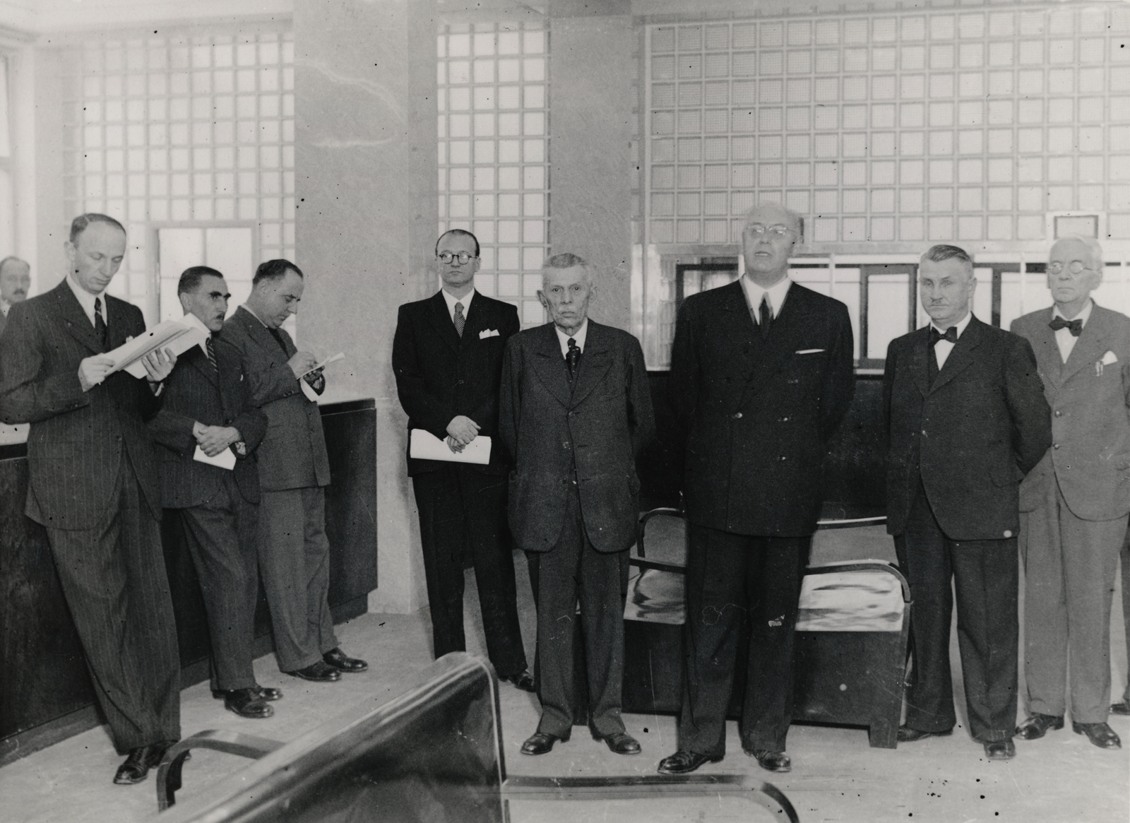 Magyarország, Budapest VIII., Vas utca 2/d, a Budapesti Kisipari Hitelintézet Rt. székháza (később Színház- és Filmművészeti Egyetem)., 1942, Kuncze Magdolna, Budapest, Fortepan #156678