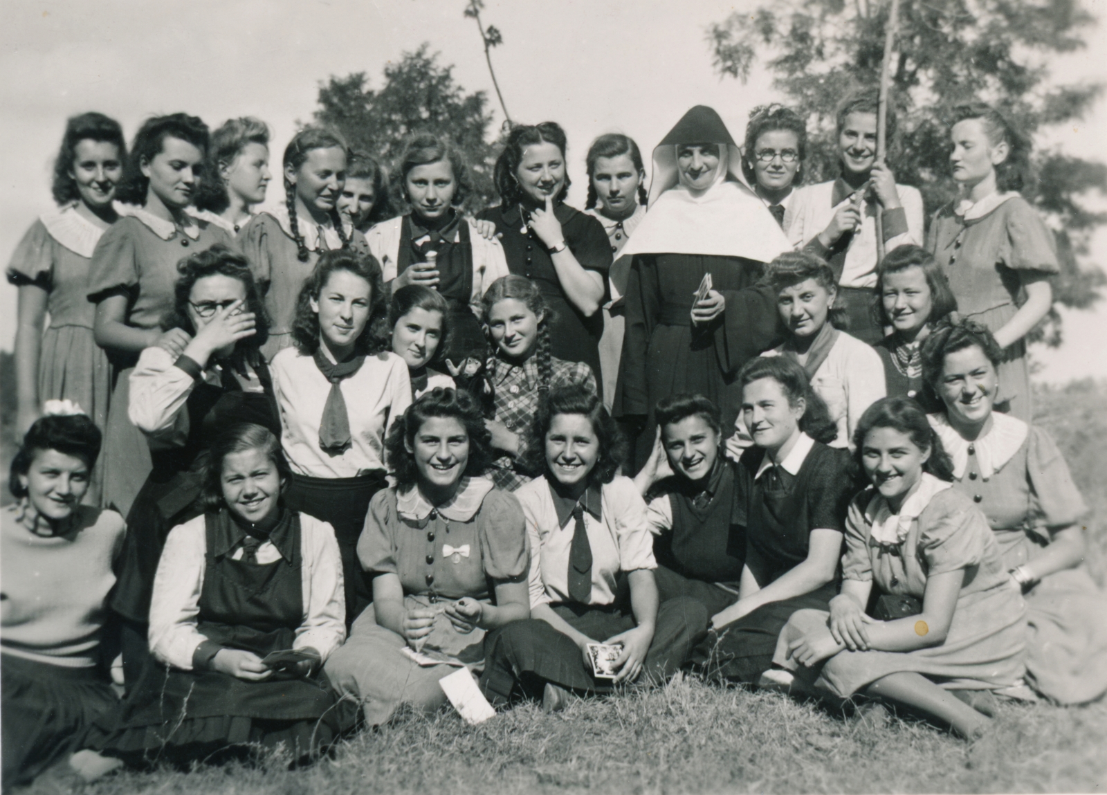1941, Ember Csaba, class photo, nun, Fortepan #156692
