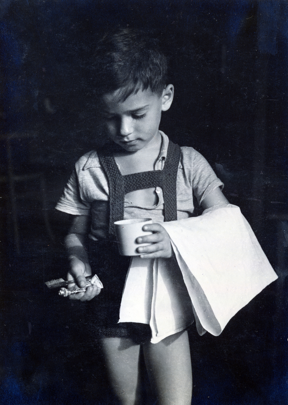 1941, Preisich család, nursery, personal care, portrait, kid, toothbrush, Fortepan #157936