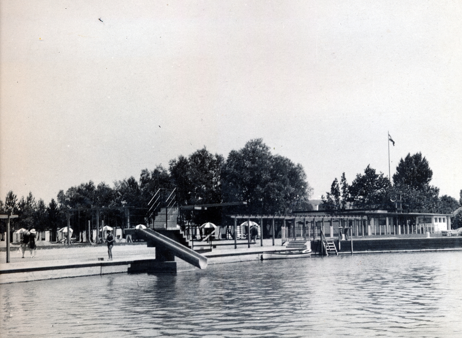Hungary, Balatonföldvár, strand., 1934, Preisich család, playground slide, Fortepan #157956