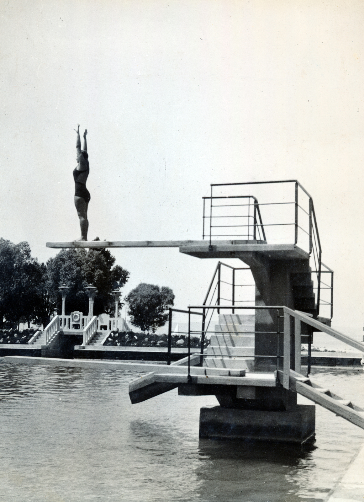 Hungary, Balatonföldvár, strand., 1934, Preisich család, springboard, Fortepan #157958