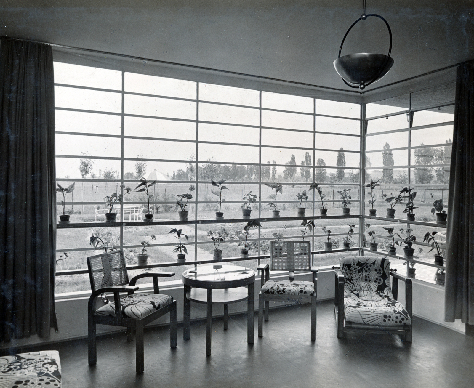 Hungary, Balatonföldvár, Bethlen Gábor utca 30., 1937, Preisich család, divided windows, indoor plants, interior, Gábor Preisich-design, Fortepan #157964