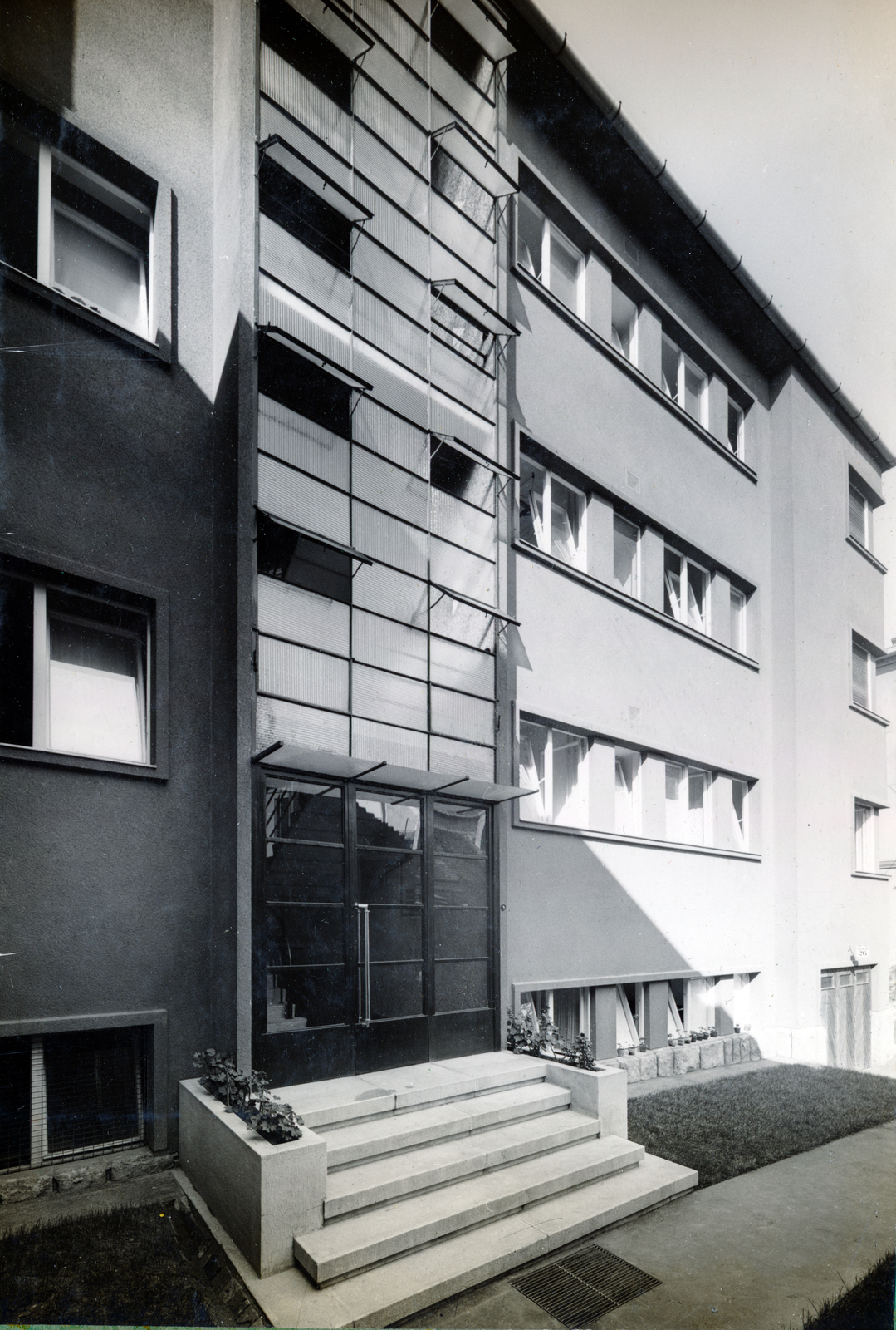 Hungary, Budapest XII., Városmajor utca 26/b., 1937, Preisich család, Budapest, divided windows, tenement house, modern architecture, Fortepan #157977