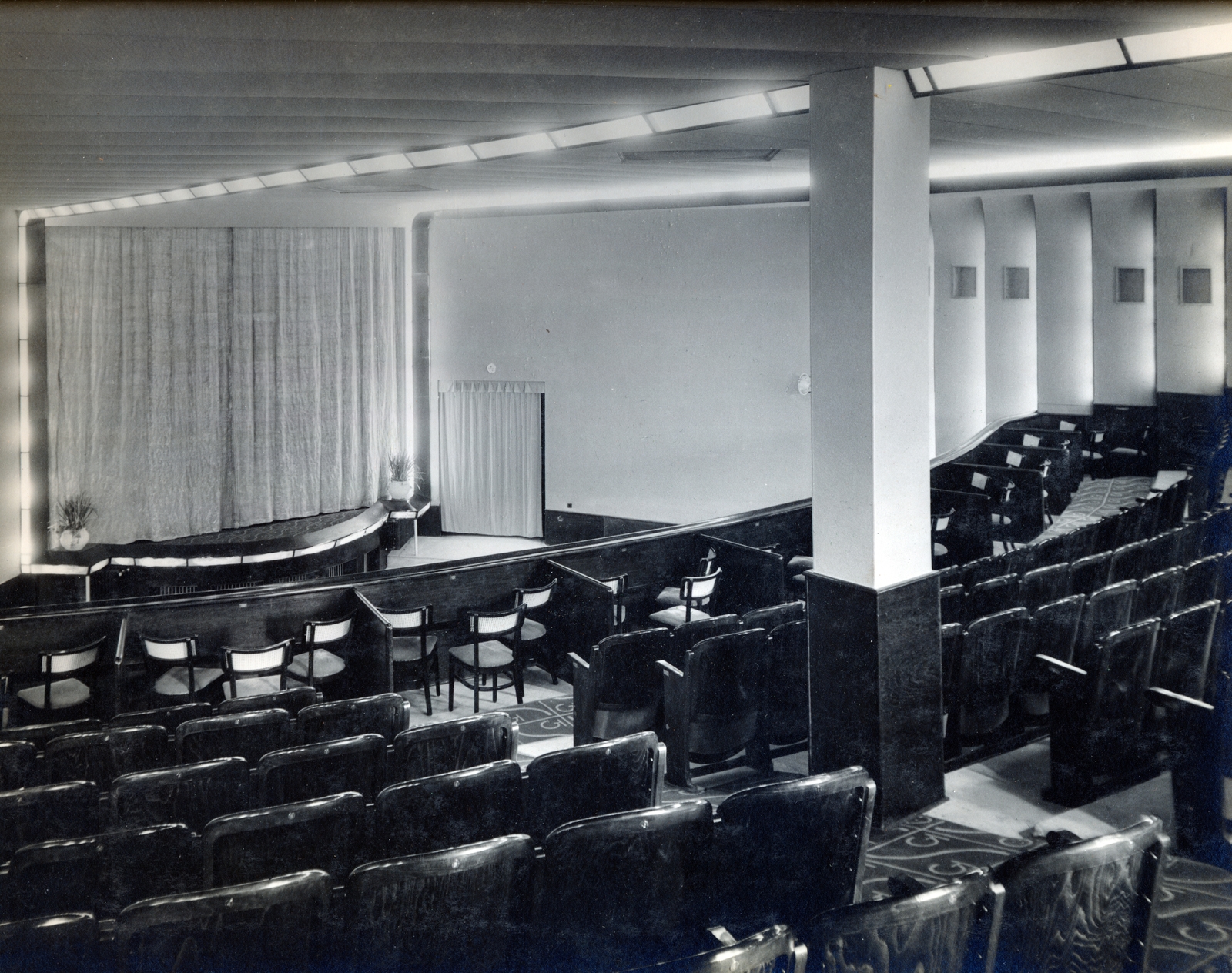 Hungary, Budapest XI., Bartók Béla (Horthy Miklós) út 62-64., a Simplon mozi karzati nézőtere., 1934, Preisich család, Budapest, auditorium, Gábor Preisich-design, Fortepan #157999