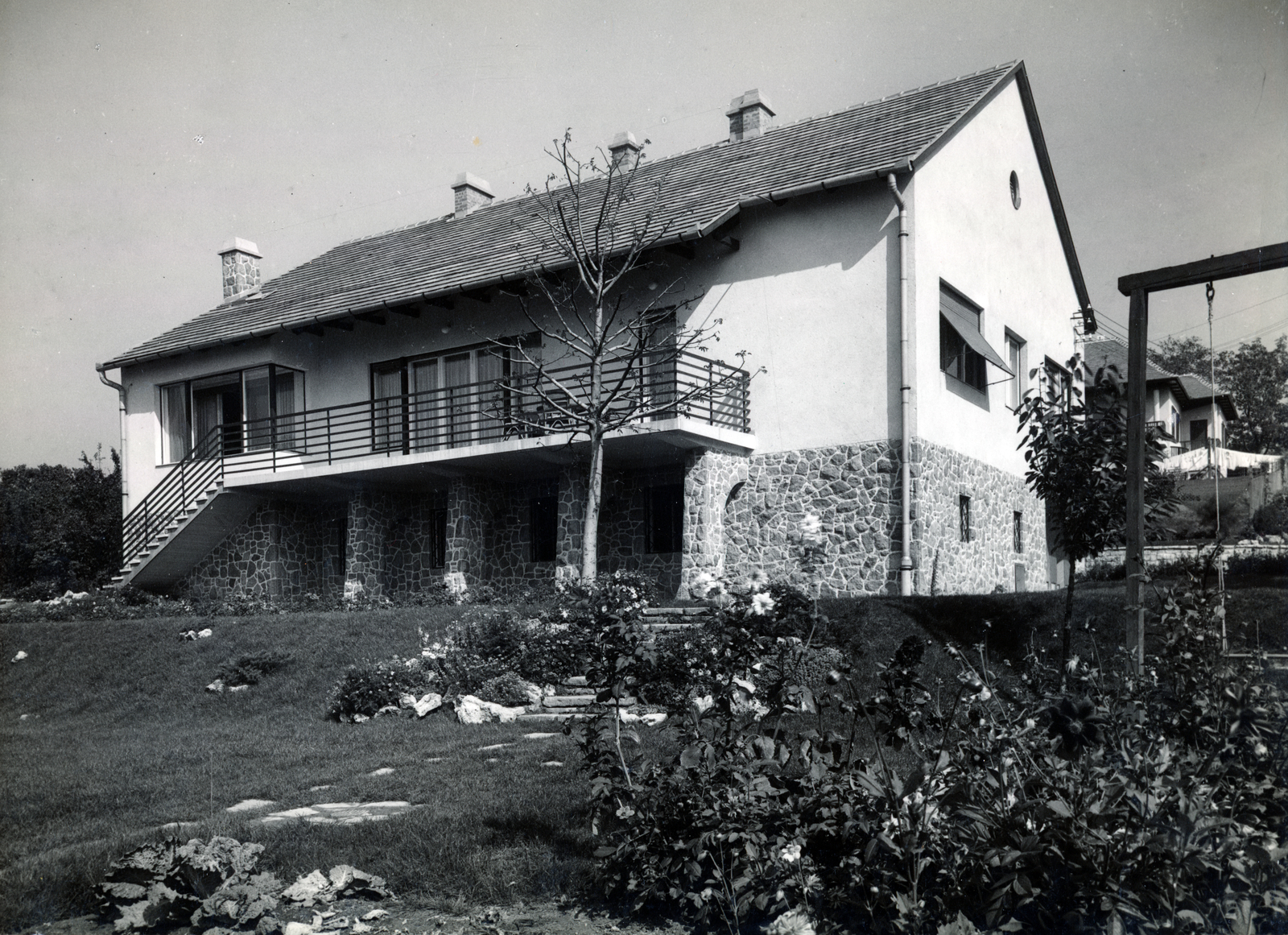 Hungary, Budapest II., Endrődi Sándor utca 18/a, Szilágyi villa., 1943, Preisich család, Budapest, Fortepan #158062