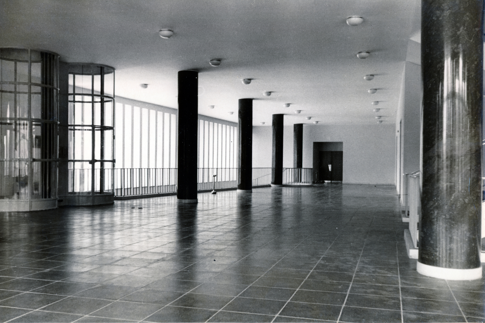 Magyarország, Budapest VI., Dózsa György út 84., a MÉMOSZ (Magyarországi Építőipari Munkások Országos Szövetsége) székháza., 1952, Preisich család, Budapest, modern építészet, épület, Preisich Gábor-terv, Fortepan #158081