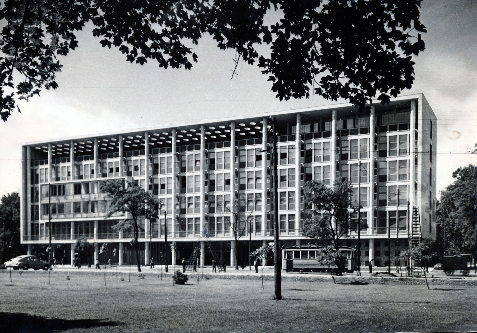 Magyarország, Budapest VI., Dózsa György út 84., a MÉMOSZ (Magyarországi Építőipari Munkások Országos Szövetsége) székháza., 1952, Preisich család, Budapest, középület, modern építészet, Preisich Gábor-terv, Fortepan #158086