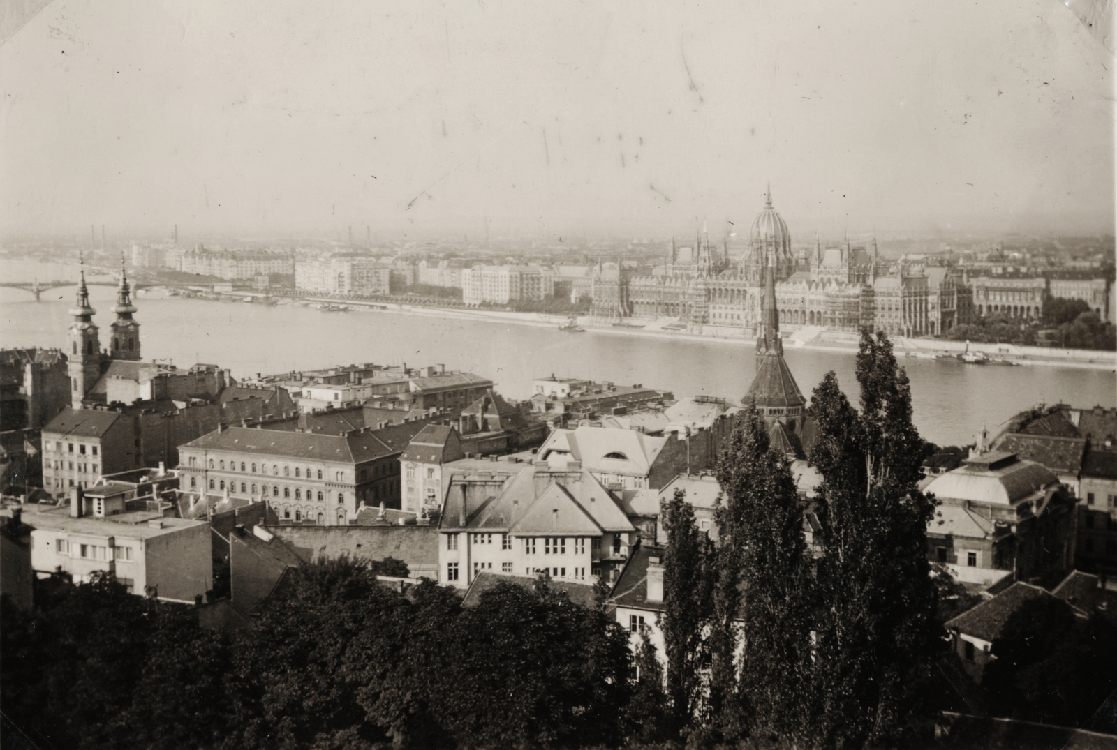Magyarország, Halászbástya,budai Vár, Budapest I., kilátás a Víziváros és a Parlament felé., 1940, Latin, Budapest, Fortepan #158254