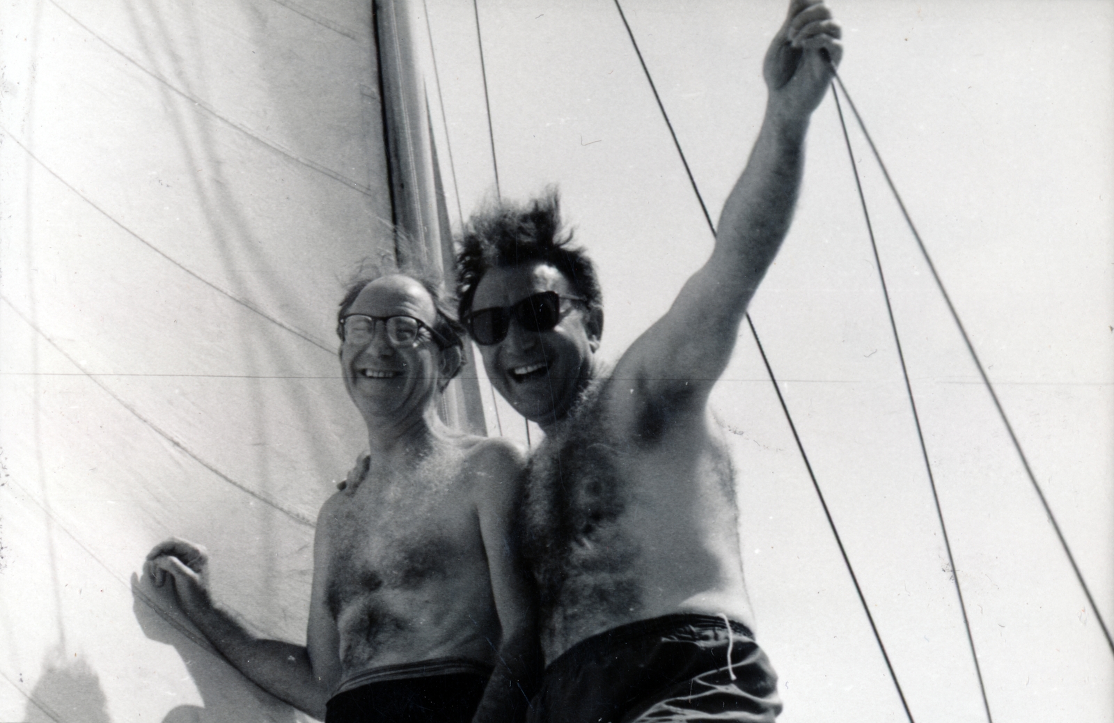 Hungary, balra Preisich Gábor építész., 1960, Preisich család, shades, sailing, fun, hairy armpit, hairy chest, men, Fortepan #158369