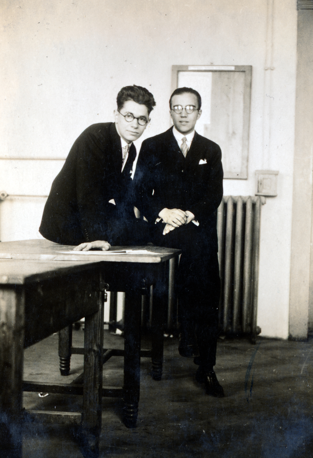 1940, Preisich család, boys, sitting on a table, Fortepan #158392