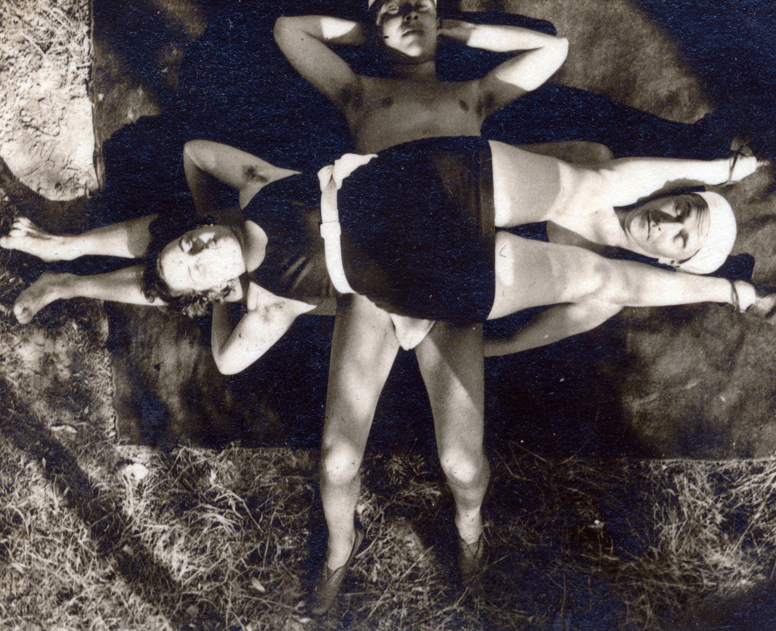 1930, Preisich család, three people, plan view, jesting, lying on the back, Fortepan #158406