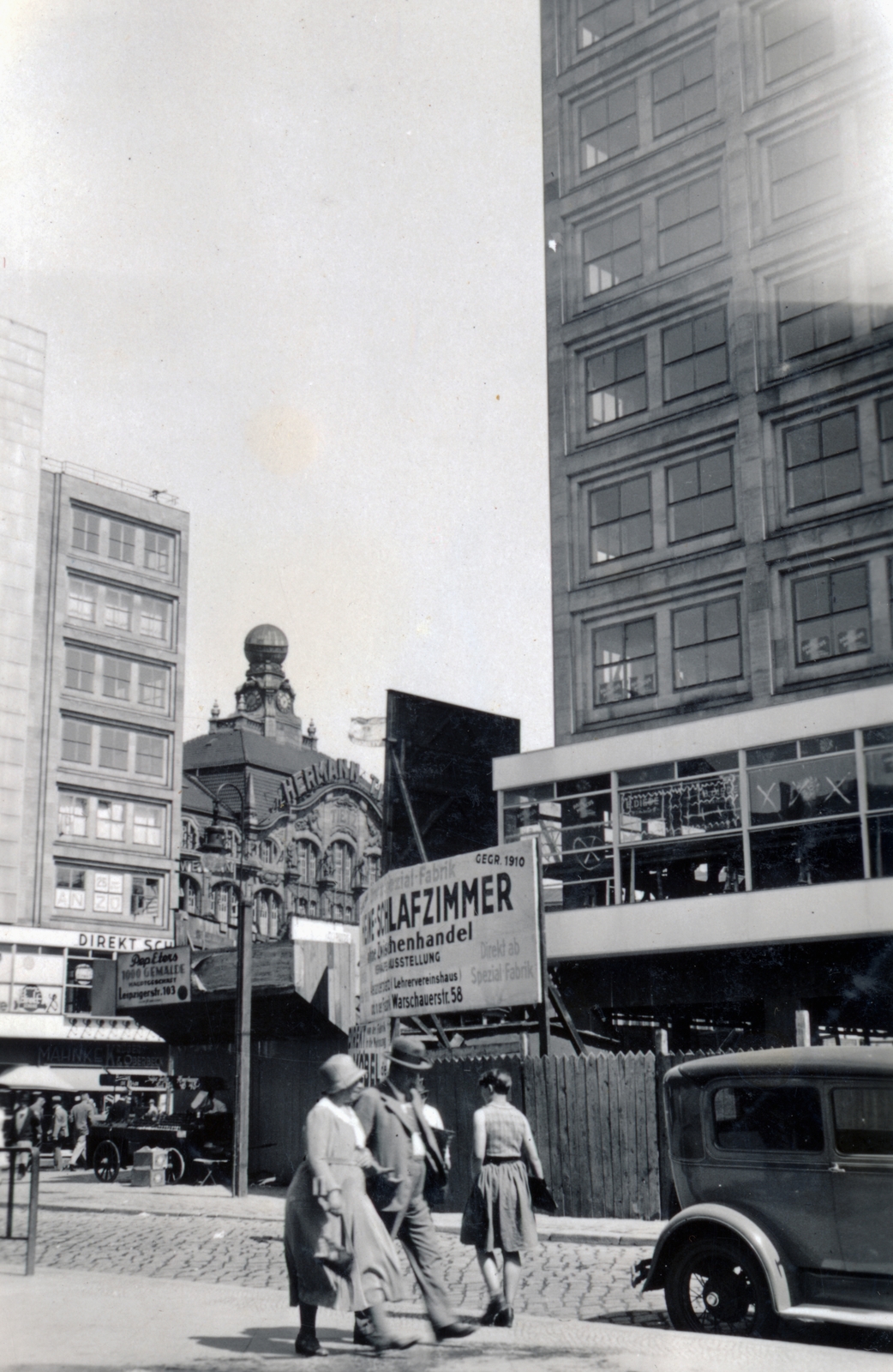 Germany, Berlin, Alexanderplatz, a pályaudvar felől nézve. Balra a Berolinahaus, jobbra az Alexanderhaus, középen a Hermann Tietz (Hertie) áruház látszik., 1930, Preisich család, modern architecture, Fortepan #158504