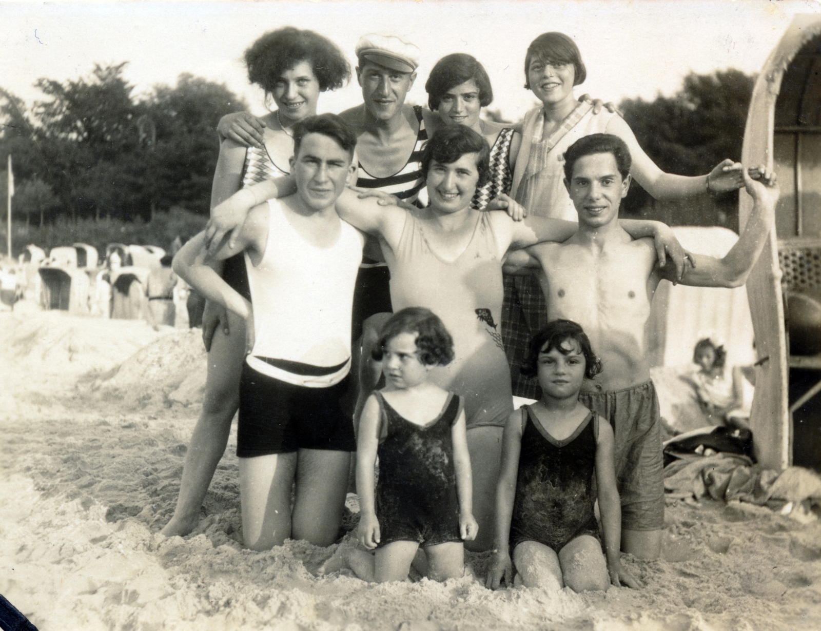 1932, Preisich család, tableau, youth, bathing suit, sand, Fortepan #158585