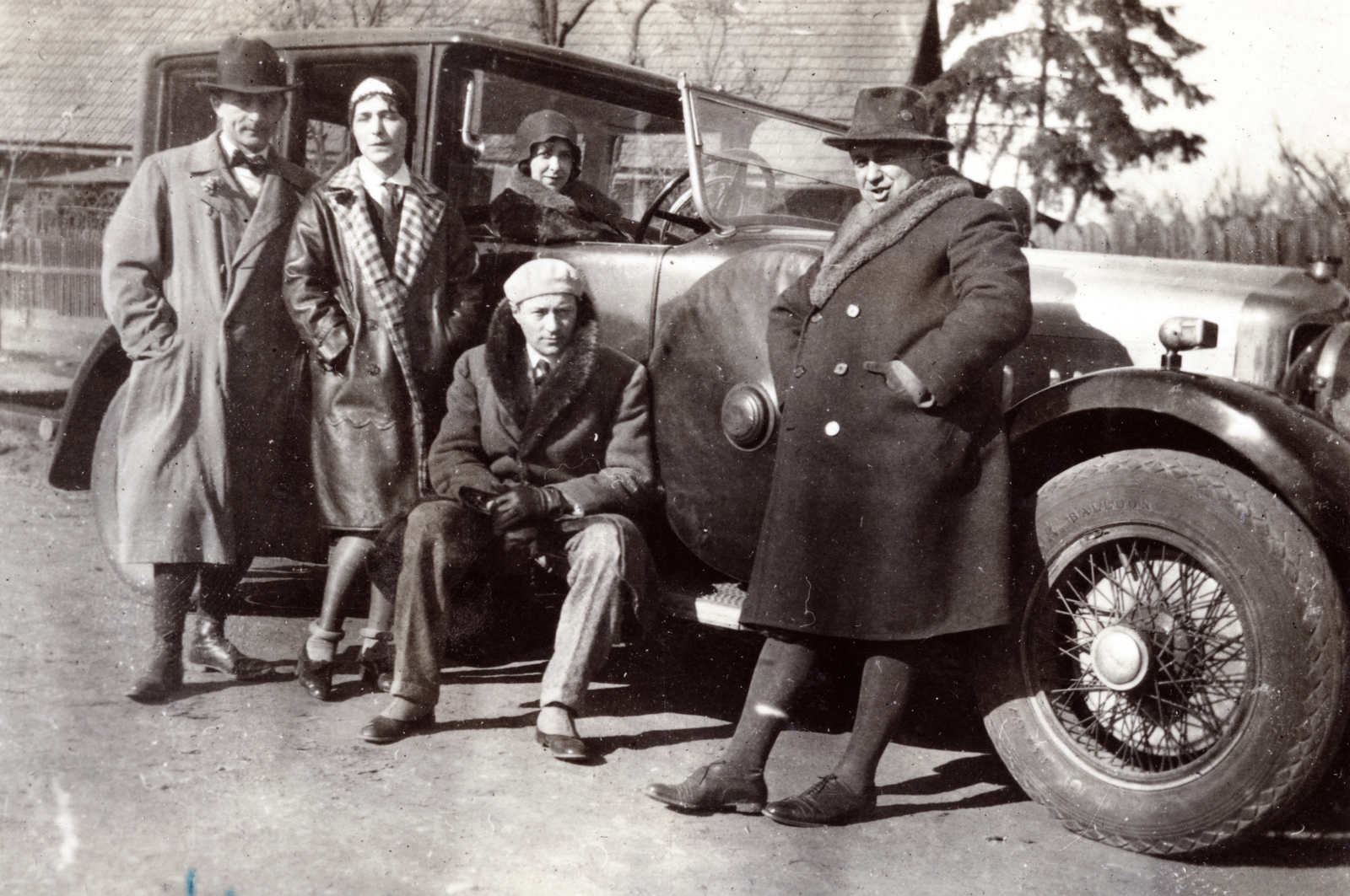 1932, Ráday Mihály, girls'n'cars, sitting on a car, Fortepan #158826